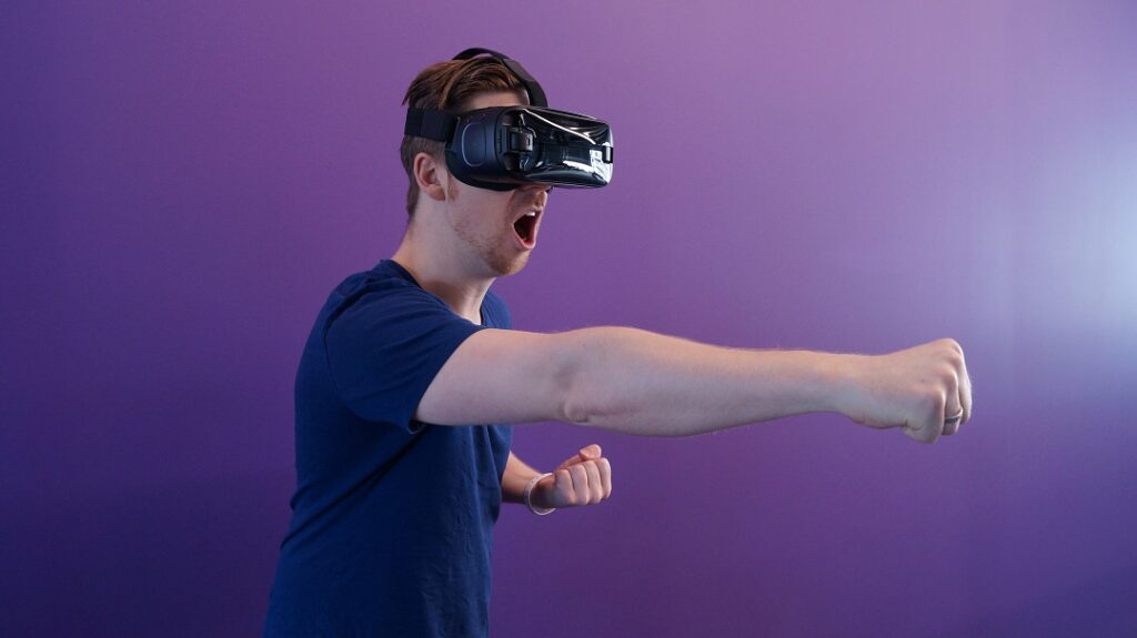 Virtual Reality in games and entertainment